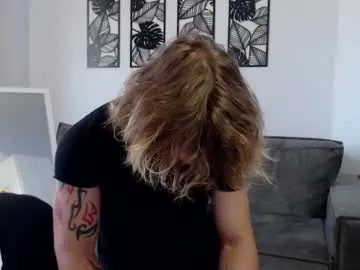 hotmilfbitch – webcam model profile photo Image 5