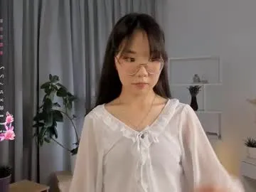 serena_willow – webcam model profile photo Image 10