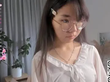 serena_willow – webcam model profile photo Image 11