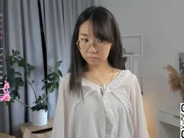 serena_willow – webcam model profile photo Image 12