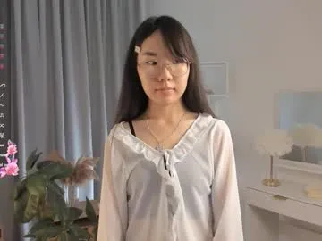 serena_willow – webcam model profile photo Image 13