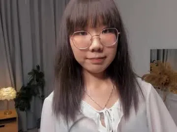 serena_willow – webcam model profile photo Image 2