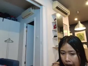 _Alicee_1 – webcam model profile photo Image 10