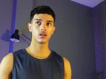 JayJayPink – webcam model profile photo Image 13