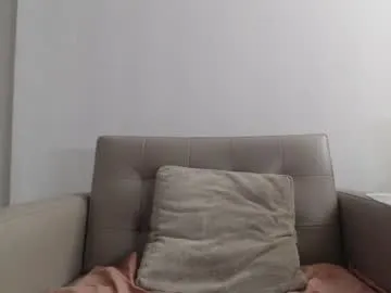 LoveLillyy – webcam model profile photo Image 11