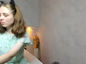 RollDolls – webcam model profile photo Image 12