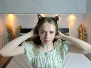 RollDolls – webcam model profile photo Image 6