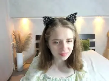 RollDolls – webcam model profile photo Image 9