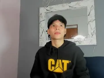 PichyPrettyPussy – webcam model profile photo Image 16