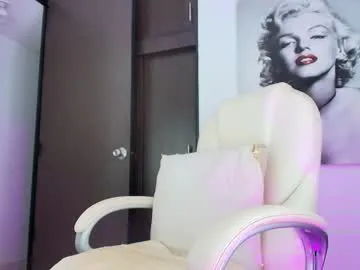 RuslanaXX – webcam model profile photo Image 2