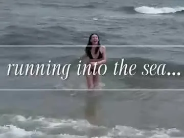 MilaRed69 – webcam model profile photo Image 9