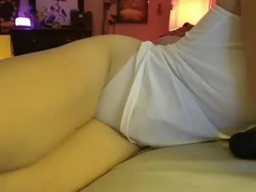 golden_girl_house – webcam model profile photo Image 17