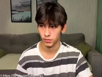 PumaShyXD – webcam model profile photo Image 14