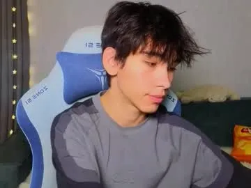 PumaShyXD – webcam model profile photo Image 18