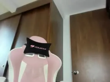 trixie_taylor – webcam model profile photo Image 5