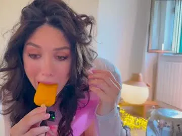 Blulilla69 – webcam model profile photo Image 6