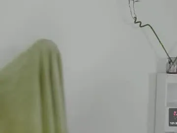 curvyflawless – webcam model profile photo Image 14