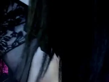 Draculona-666 – webcam model profile photo Image 3