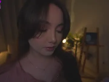 OliviaRyan22 – webcam model profile photo Image 6