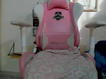 reina_00121 profile photo Image 11