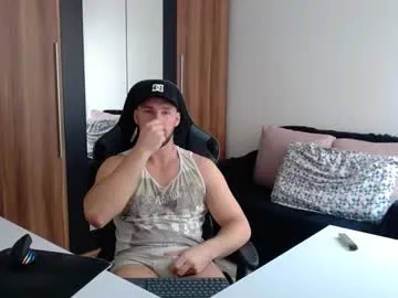 braxiboy – webcam model profile photo Image 11