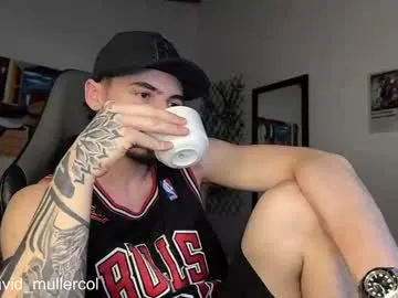 Sugarlina – webcam model profile photo Image 3