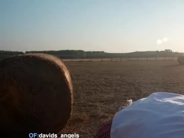 _Alicee_1 – webcam model profile photo Image 10