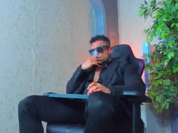 golden_girl_house – webcam model profile photo Image 8