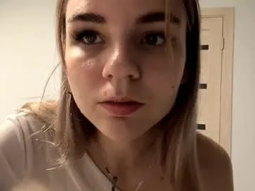 AllaTousNew – webcam model profile photo Image 8