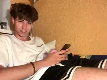 AllaTousNew – webcam model profile photo Image 2