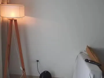 melana_love – webcam model profile photo Image 11