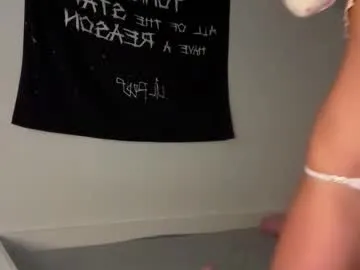 TeenyDoll – webcam model profile photo Image 18