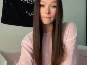 TeenyDoll – webcam model profile photo Image 19