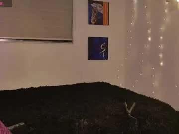 dreams4u – webcam model profile photo Image 12