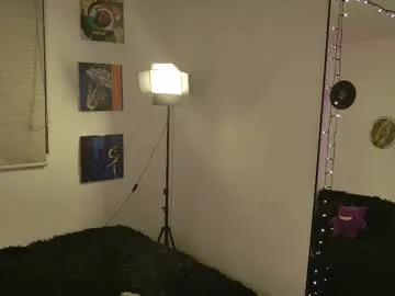 dreams4u – webcam model profile photo Image 8