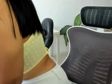 priya_sharma02 – webcam model profile photo Image 15