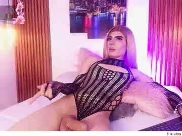 Samira-Summer – webcam model profile photo Image 4