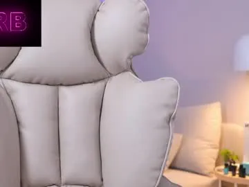 STRIP_GLOW – webcam model profile photo Image 10