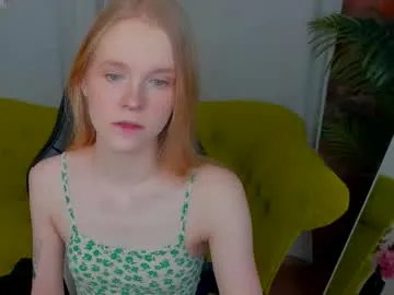 LilyBerryy – webcam model profile photo Image 10