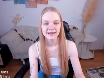 LilyBerryy – webcam model profile photo Image 8