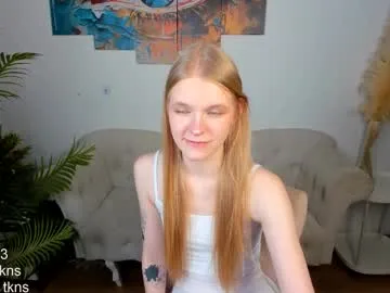 LilyBerryy – webcam model profile photo Image 9