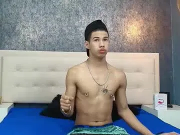 golden_girl_house – webcam model profile photo Image 3