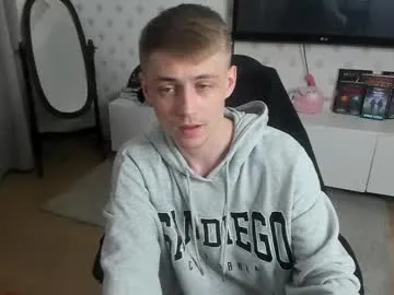 EmiliaCatalina – webcam model profile photo Image 5