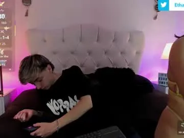 202509yoyo – webcam model profile photo Image 12