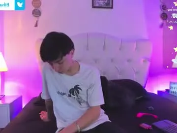 202509yoyo – webcam model profile photo Image 9