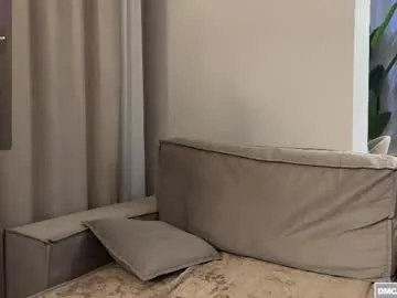 FannyRayy – webcam model profile photo Image 14