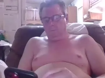 EmiliaCatalina – webcam model profile photo Image 4