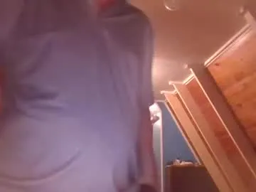 EmiliaCatalina – webcam model profile photo Image 7