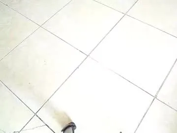 seraphine23 – webcam model profile photo Image 9