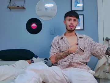 chee_cha – webcam model profile photo Image 18